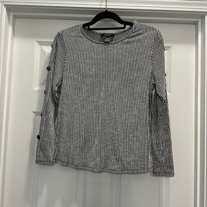 Love Ryan Los Angeles Button Top